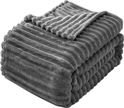 Produktbild von Kuscheldecke Kuschelige Flauschdecke Warm 160x200 cm Grau Rippprägung Kuscheldecke für Winter Geschenk zu Nikolaus und Weihnachten 24494