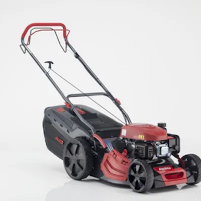 Produktbild von AL-KO Benzin-Rasenmäher Comfort 46.0 SP-A Plus (46 cm Schnittbreite, 2.1 kW Motorleistung, Robustes Stahlblechgehäuse, Hinterradantrieb, Mulchfunktion, Seitenauswurf, für Rasenflächen bis 1400 m²)