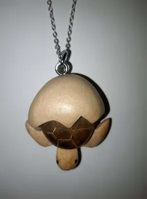 Produktbild von Kette mit Holzanhänger Schildkröte im Ei, Ketten Modeschmuck Tiere Tier Schildkröten