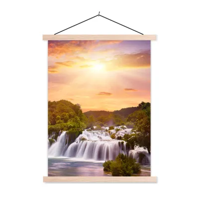 Produktbild von MuchoWow® Textilposter Wasserfall - Landschaft - Sonne - Wolken - Sonnenuntergang 120x160 cm mit holzfarbenen Rahmen - Plakatkarton