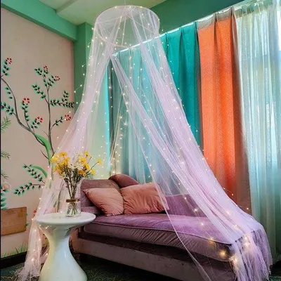Image de Moustiquaire pour chambre d'enfant avec 250 lumières colorées, décoration blanche pour chambre à coucher
