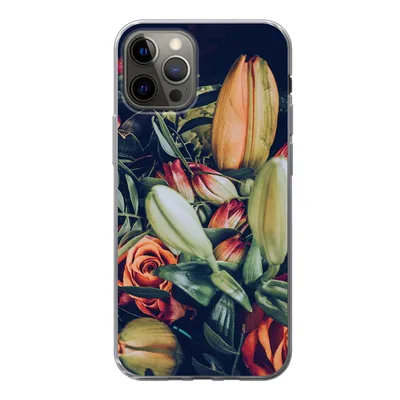 Produktbild von MuchoWow® Handyhülle Schutzhülle Hülle für iPhone 12 Pro Blumenstrauß - Stilleben - Blumen - Pflanzen - Rot Silikon Softcase Handy Hülle - Abdeckung