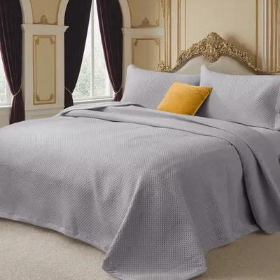 Produktbild von Tagesdecke Bettüberwurf 220x240 cm Bedspread mit 2 Kissenbezüge, Weiche und Leichte Steppdecke für 4 Jahreszeiten, Dunkelgrau