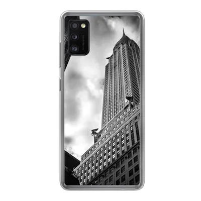 Produktbild von MuchoWow® Handyhülle Schutzhülle Hülle für Samsung Galaxy A41 Chrysler Building in New York von unten nach oben in Schwarz-Weiß Silikon Softcase Handy Hülle - Mobiltelefon