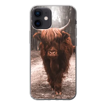 Produktbild von MuchoWow® Handyhülle Schutzhülle Hülle für iPhone 12 Schottischer Hochländer - Wald - Kuh - Tiere - Natur Silikon Softcase Handy Hülle - Schutzhülle