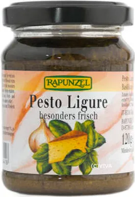 Produktbild von Rapunzel 1203350, Pesto Soße, 120 g, Milch, Olivenöl* nativ extra, Basilikum* (37,00%), Pinienkerne* (15,00%), Meersalz, HARTKÄSE* (3,00%)..., 1832 kJ, 445 kcal
