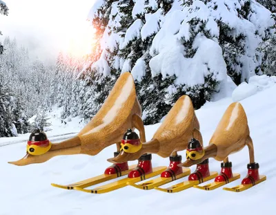 Produktbild von Holzfigur Ente Skifahrer, Dekoration aus Holz, Geschenk, Gelb L