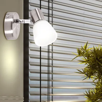 Produktbild von BRILLIANT Wandleuchte Luca | zeitloser Wandstrahler | chrom weiß | schwenkbarer Kopf | 1x E14 max. 40 W