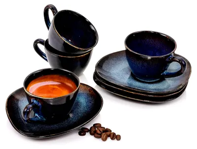 Produktbild von Espressotassen Set Tokio 8-teilig, Mokkatassen für 4 Personen, Steingut Tassen mit Untertassen, spülmaschinenfest in Blau-Schwarz mit braunen Akzenten, 80 ml