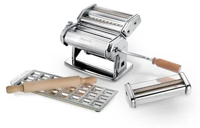Produktbild von Imperia - Geschenkset bestehend aus iPasta T. 2/6,5 mm Classica, Ravioliform, Nudelschneider und Nudelholz.