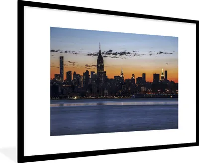 Produktbild von MuchoWow® Gerahmtes Poster New York - Skyline - Amerika 90x60 cm - Poster mit Schwarzem Bilderrahmen Wandposter Rahmen Foto Bilder - Wanddekoration - Fotos
