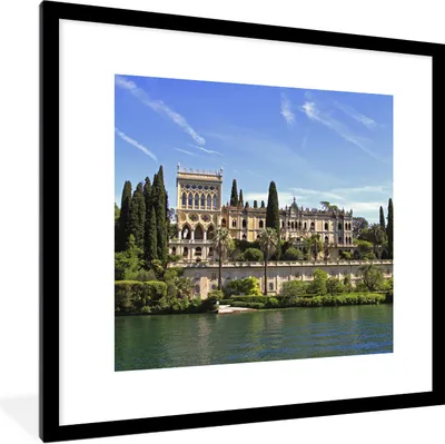 Produktbild von MuchoWow® Gerahmtes Poster Gardasee - Wasser - Haus 40x40 cm - Poster mit Schwarzem Bilderrahmen Wandposter Rahmen Foto Bilder - Poster - Plakat im Rahmen