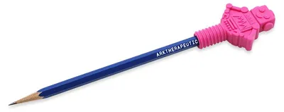 Produktbild von Ark Therapeutics kaubare Bleistiftaufsatz RoboChew rosa sensorisches Spielzeug Robotvormige potloodtopper met veel textuur, ideaal voor sensorische zoekers.