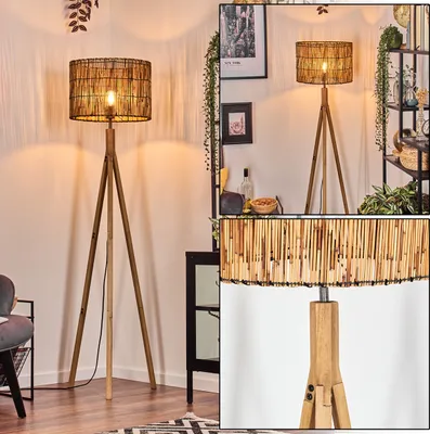 Produktbild von Schiavonea Stehlampe mit Holzfuß und Schirm aus Bamus