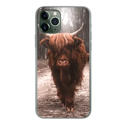 Produktbild von MuchoWow® Handyhülle Schutzhülle Hülle für iPhone 11 Pro Schottischer Hochländer - Wald - Kuh - Tiere - Natur Silikon Softcase Handy Hülle - Handy