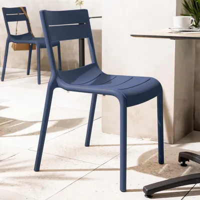 Produktbild von Terrassenstuhl aus pazifischem blauem Kunststoff - Oviala Paname