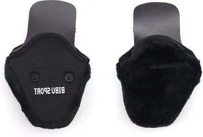Obrázek produktu pro Cyklistická čepice s ušními klapkami, černá, 12 x 16 cm, větruodolná