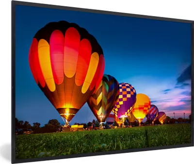 Produktbild von MuchoWow® MuchoWow® Gerahmtes Poster Heißluftballon - Gras - Luft 60x40 cm - Poster mit zchwarzem Bilderrahmen - Printing - Wanddeko Schlafzimmer