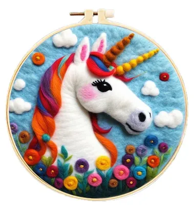 Produktbild von Filzfilzen Stickset Einhorn - Filzen mit Märchenwolle Wandbild ab 9 Jahren