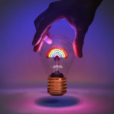Produktbild von Glühbirnen-Lampe »Regenbogen«.