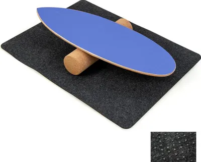 Produktbild von Balance Board Set aus Holz mit Korkrolle und Filzmatte