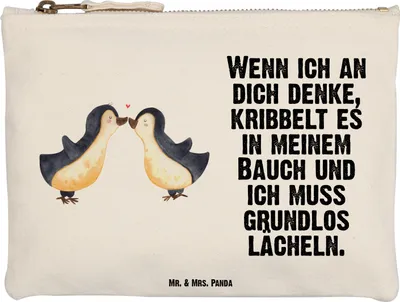 Produktbild von Mr. & Mrs. Panda Pinseltasche Pinguine Kuss Größe M - Weiß - Geschenk, für Freundin, Mäppchen, Frauen, Partner, kosmetiktäschchen, Freund, Beauty Bag, Stoffbeutel