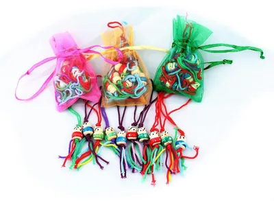 Produktbild von 07-100, Glückspüppchen 100 er Set, Holzpuppe Mini im Organzabeutel