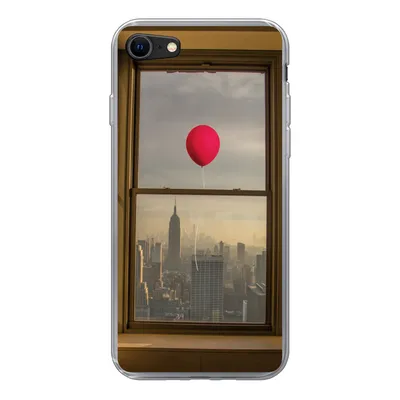 Produktbild von MuchoWow® Handyhülle Schutzhülle Hülle für iPhone 8 Roter Ballon fliegt an Fenster in New York vorbei Silikon Softcase Handy Hülle - Schutzhaube