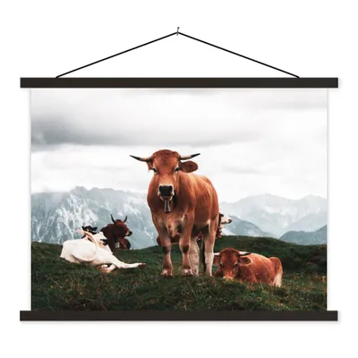 Produktbild von MuchoWow® Textilposter Tiere - Kuh - Berg 40x30 cm mit schwarzem Rahmen - Dekorationen