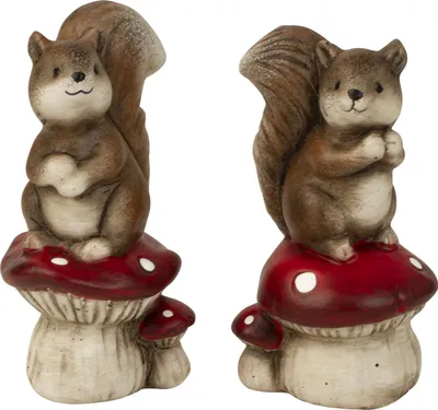 Produktbild von 6 Stück Eichhörnchen Figuren auf Fliegenpilz 13 cm Dekofiguren