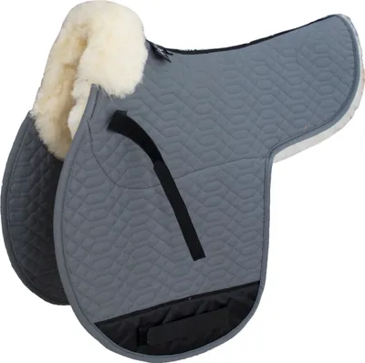Produktbild von Engel Reitsport Satteldecke SADEK1 Lammfell & Baumwollsteppstoff, Fell in Sattellage, Fellkranz vorne, Grau-Med./Natur-VSS (Vielseitigkeit/Springen)