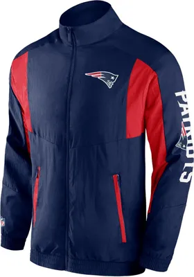 Produktbild von New England Patriots Woven Track Jacket