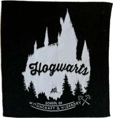 Obrázek produktu pro Mono-Quick Harry Potter © Hogwarts School woven - záplata, nažehlovací, nažehlovací záplata, nášivka, záplata, k nažehlení, velikost: 5,5 x 5,9 cm