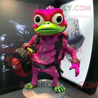 Produktbild von Maskottchen REDBROKOLY eines magentafarbenen Frosches mit Motorradjacke und Rucksack