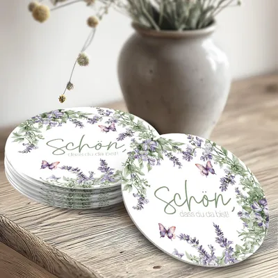 Produktbild von 50 Bierdeckel 'Schön, dass du da bist', Floral Butterfly Lavendelgrün Rund Hochzeit