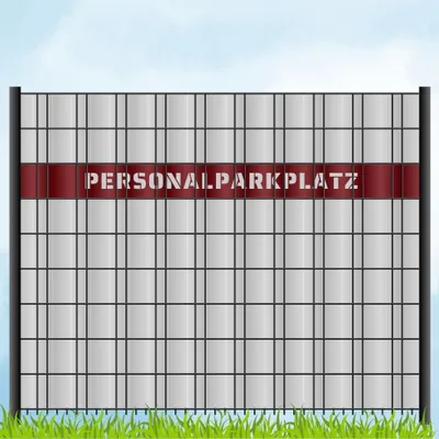 Produktbild von zaun|zu Sichtschutzstreifen mit Laser Beschriftung "PERSONALPARKPLATZ" Doppelstab Bordeauxrot 2,55m