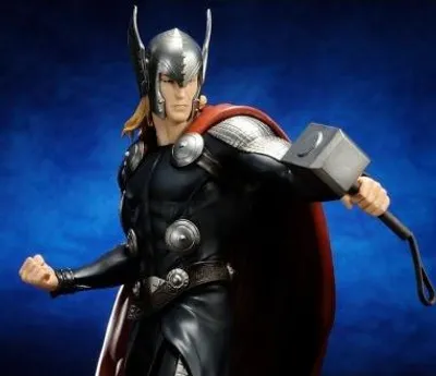 Immagine prodotto di Marvel: THOR Avengers Now! Statua Artfx+