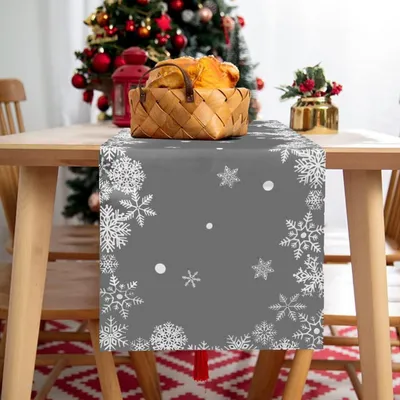 Zdjęcie produktu dla Bieżnik szary z motywem płatków śniegu, 40 x 180 cm, poliester