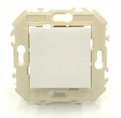 Produktbild von EFAPEL QUADRO45 1-poliger Schalter mit Beleuchtung weiß