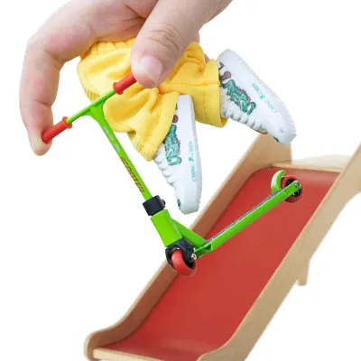 Produktbild von Mini-Skateboard für die Finger, mit Zubehör