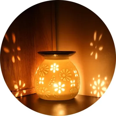 Produktbild von Aromalampe Teelichthalter Duftlampe aus Keramik weiß mit Kerzenhalter 9x9x10.6 cm