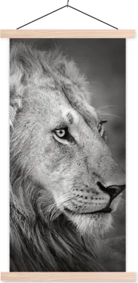 Produktbild von MuchoWow® Textilposter Löwe - Tiere - Porträt 60x120 cm mit holzfarbenen Rahmen - Holz