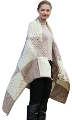 Kuscheldecke aus 100% Merinowolle, Patchwork, 167x110 cm, beige