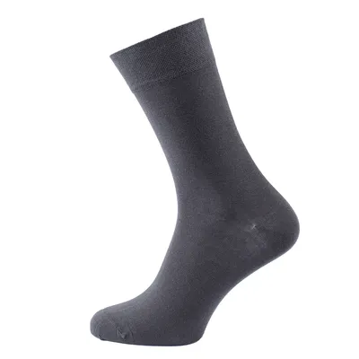 Imagen del producto de Zapana. Calcetines lisos para hombre, modelo Ruben, color verde oscuro, talla 39-41