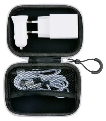 Produktbild von GRUNDIG Reiseladeset, USB-Kabel mit 3 Ladeports (USB-C, USB-A, Lightning), 10W, 1,2m, 11x7x4cm
