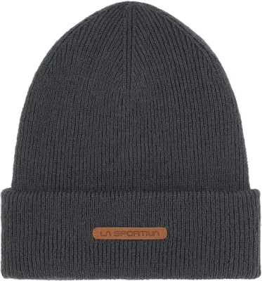 Dunkelgraue Strickmütze "Boulder Beanie" von La Sportiva mit Logo.