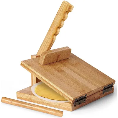 Produktbild von Tortilla Presse aus Holz mit Teigroller und 50 Backpapierblättern
