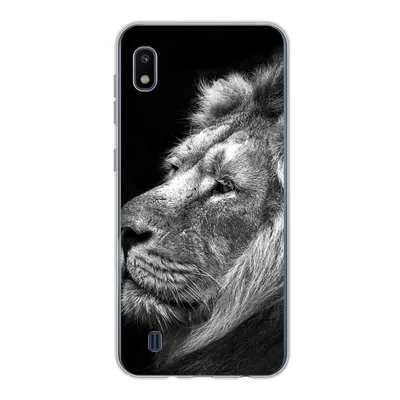 Produktbild von MuchoWow® Handyhülle Schutzhülle Hülle für Samsung Galaxy A10 Löwe vor schwarzem Hintergrund in schwarz und weiß Silikon Softcase Handy Hülle - Schutzhülle