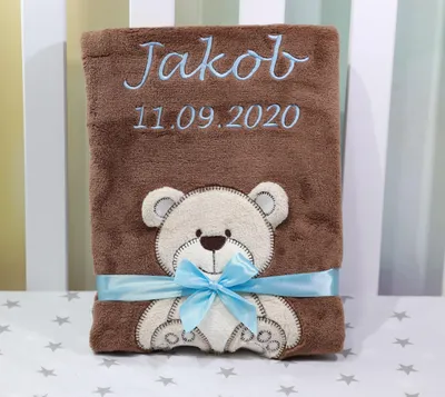 Produktbild von Personalisierte Babydecke 75x100 cm mit Namen & Datum – Bestickt – Motiv wählbar – Geschenk zur Geburt