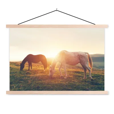 Produktbild von MuchoWow® Textilposter Pferde - Sonne - Tiere 120x80 cm mit holzfarbenen Rahmen - Aufhängeset